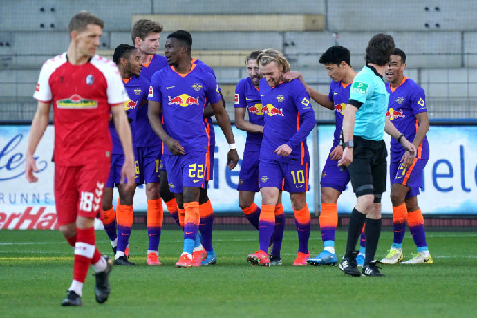  斯图加特青年军发力客场战胜波鸿取连胜