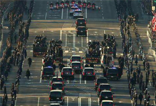  布莱顿三笘薰灵动突破，日本梅西搅动防线